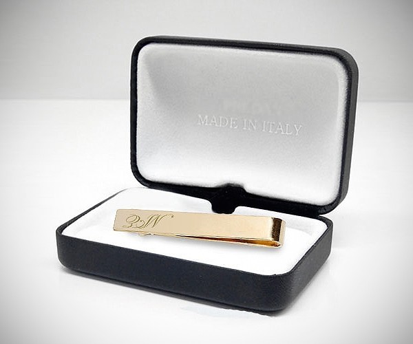 Fermacravatta personalizzati oro con incisione iniziali logo cifre incise dorati